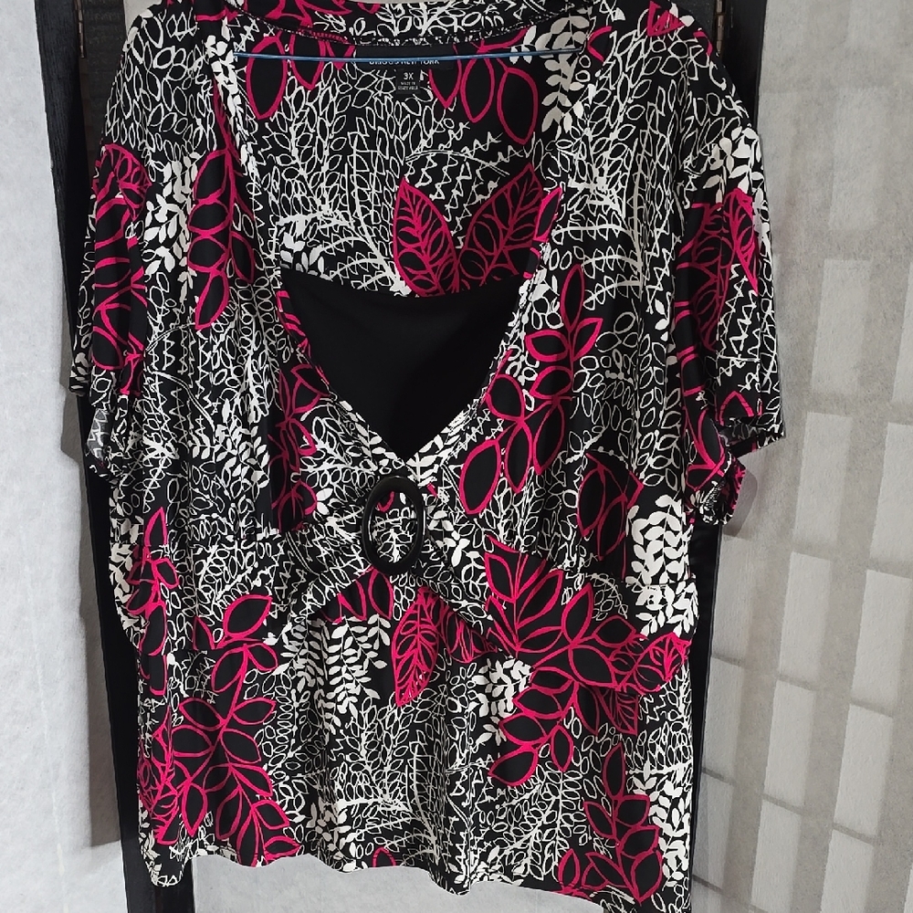 Stylish Women's Black and Pink Top
